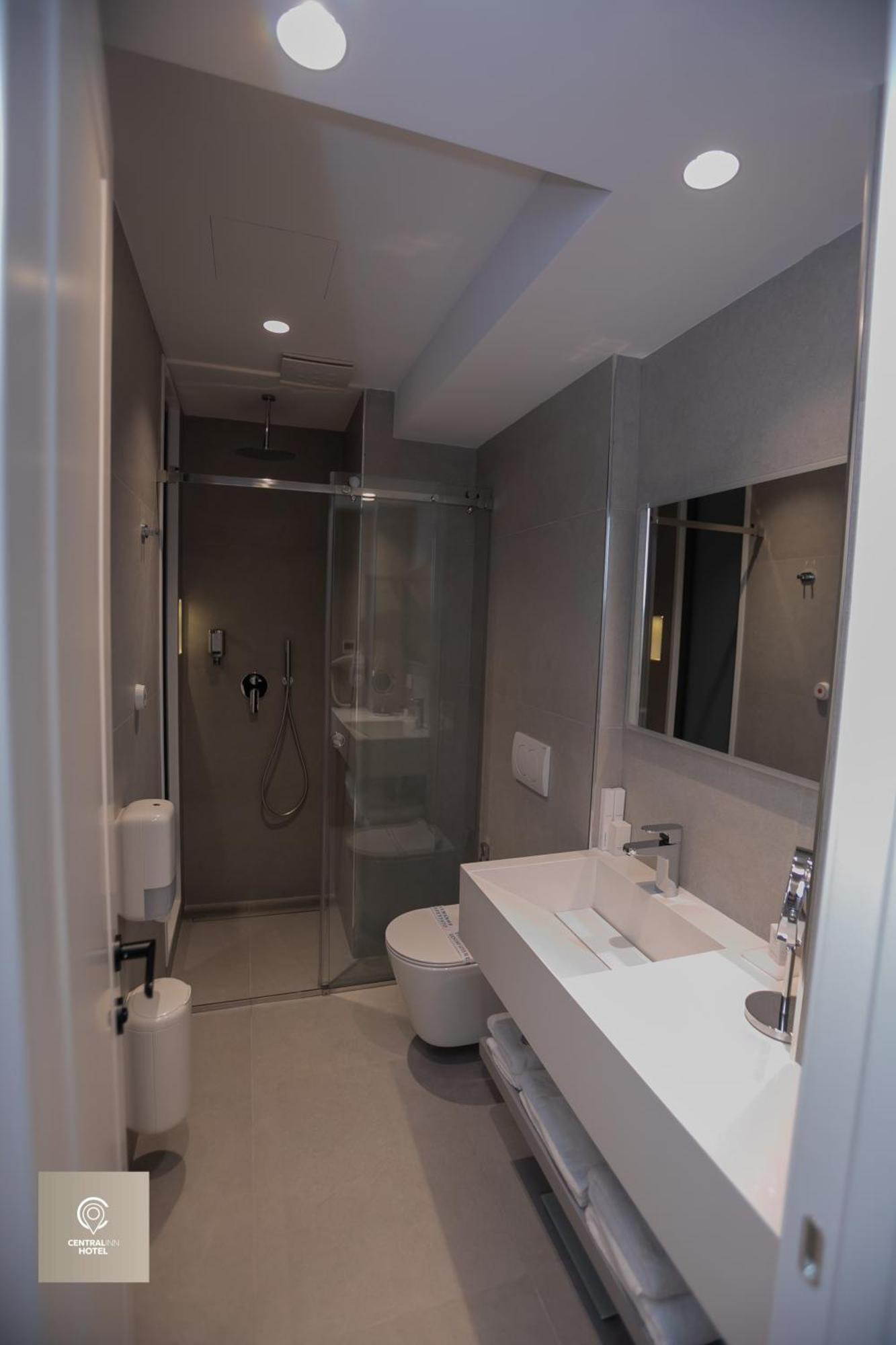 Central Inn Hotel Tirana