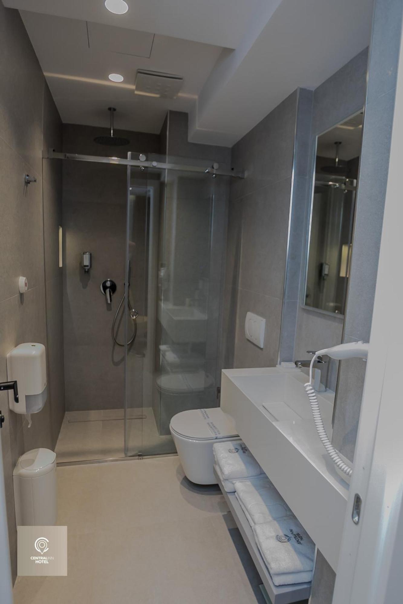 Hotel Central Inn Hotel 4*