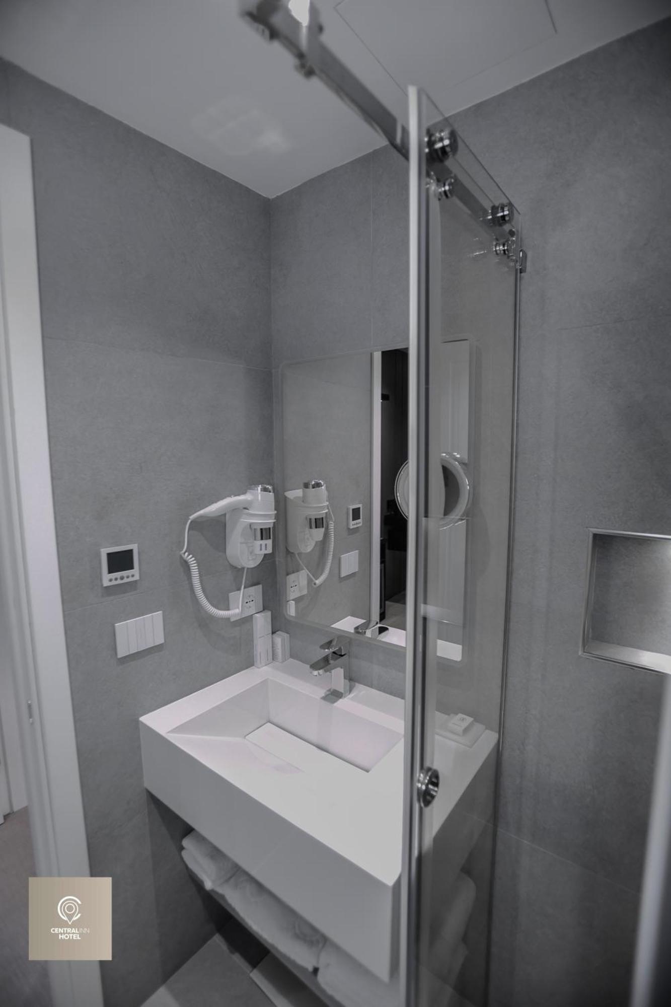 Hotel Central Inn Hotel Tirana