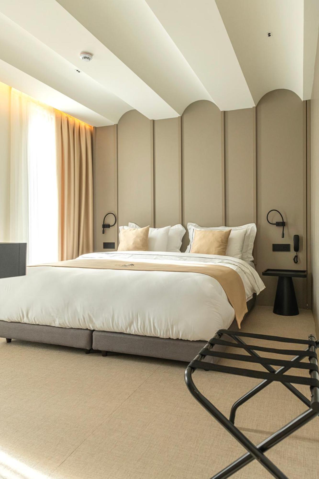 Hotel Central Inn Hotel 4*